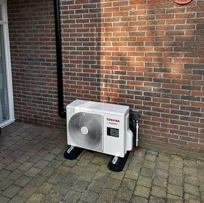 Airco buitenunit door installateur Emmen Airco buitenunit door installateur Emmen