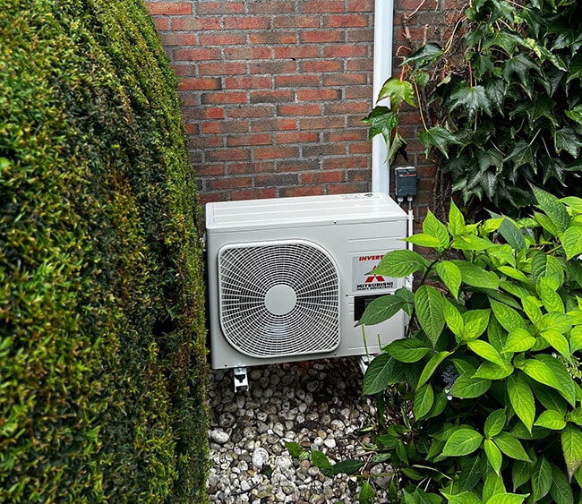 Buitenunit Mitsubishi airconditioning Buitenunit Mitsubishi airconditioning