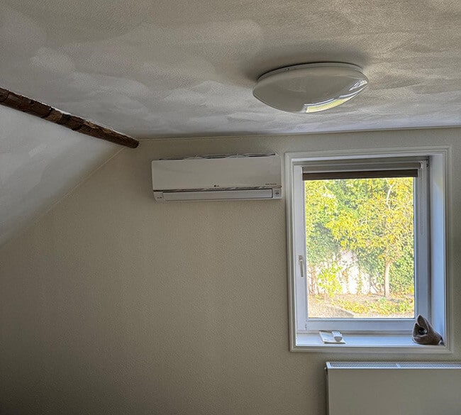 Witte split airco met jaarlijks onderhoud Witte split airco met jaarlijks onderhoud