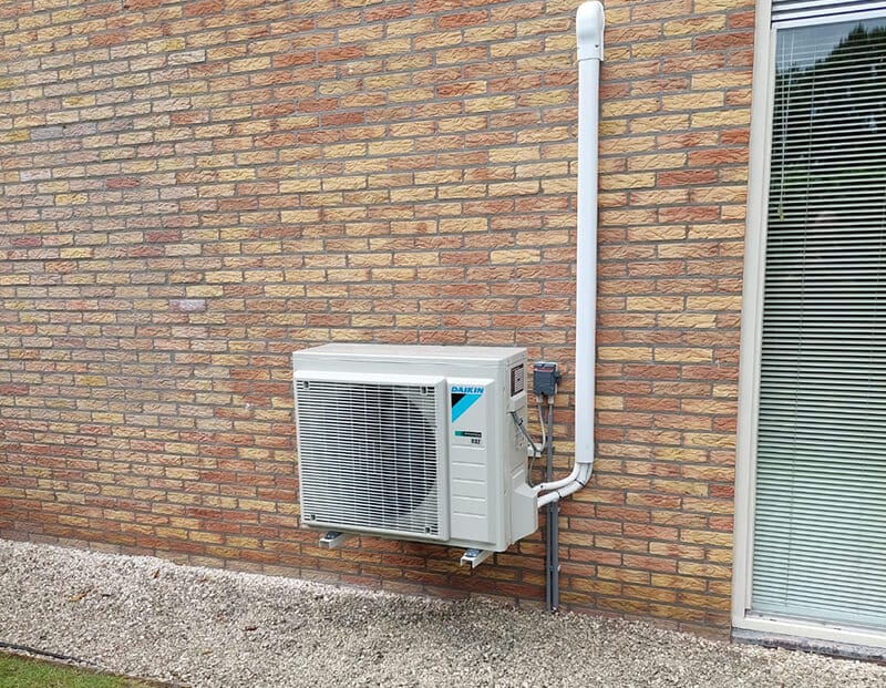 Daikin airco installatie buitenunit Daikin airco installatie buitenunit