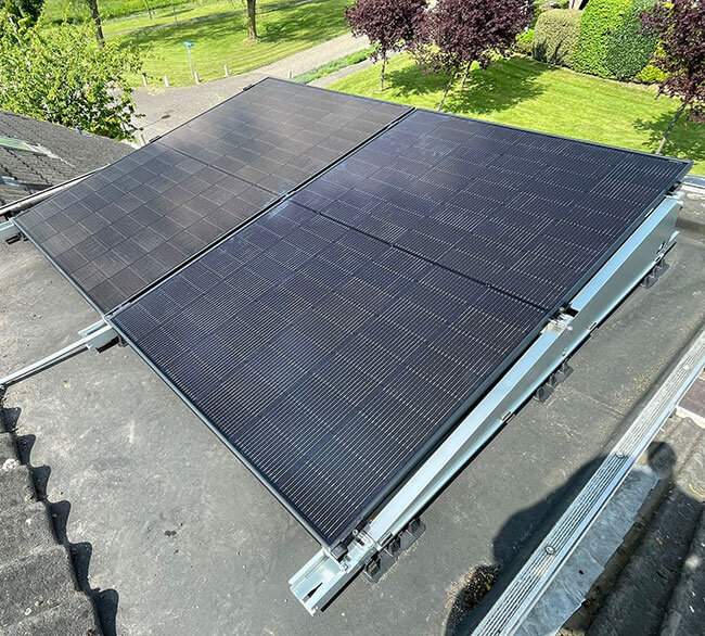 Zonnepanelen Hardenberg op dakkappel Zonnepanelen Hardenberg op dakkappel