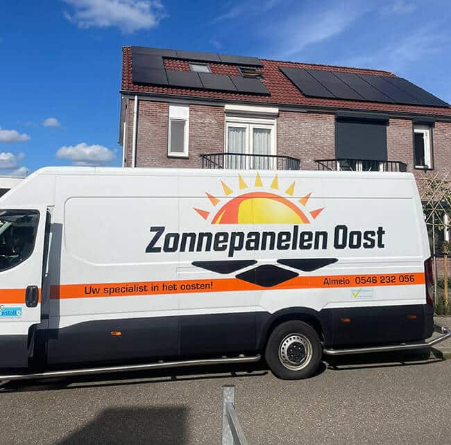 Zonnepanelen Steenwijk met werkbus Zonnepanelen Steenwijk met werkbus