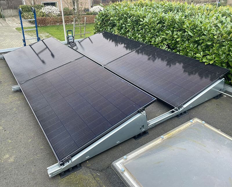 PV panelen op dak van schuur PV panelen op dak van schuur
