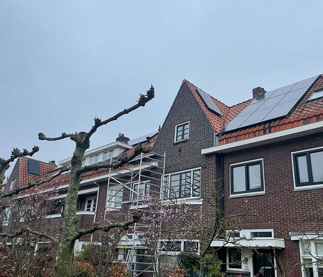 Zonnestroom systemen op daken rijtjeswoningen Zonnestroom systemen op daken rijtjeswoningen