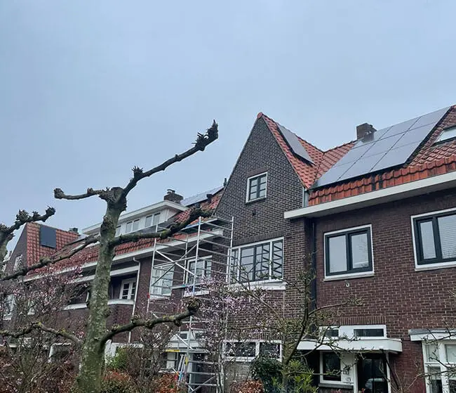 Zonnestroom systemen op daken rijtjeswoningen Zonnestroom systemen op daken rijtjeswoningen