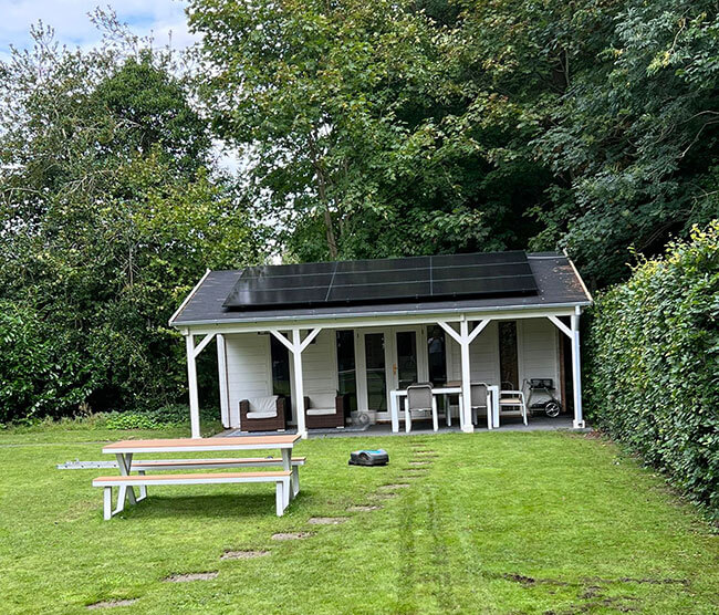 Zonnepanelen Emmeloord op schuur met subsidie Zonnepanelen Emmeloord op schuur met subsidie